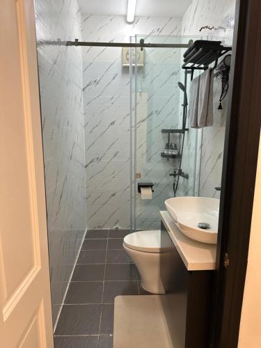 Double Room with Private Bathroom image 7