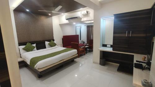Hotel Madhuvan International in Bijapur