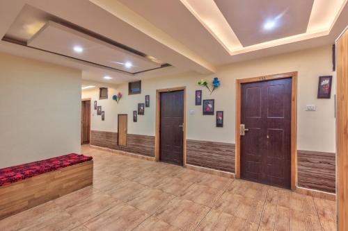 Hotel Vijayant - By The Mount Heaven in Siyal
