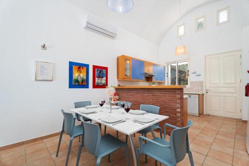 Alaprajzok, Villa Zina by Ezoria Villas in Perivolia
