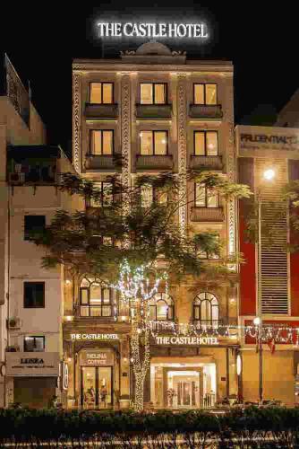 Delina Castle Coffee & Hotel
