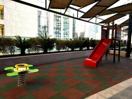 Downtown 1BR - 5 minutes to mall - panoramic pool, Dubai (photo 9)