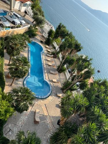 Chambre triple, vue sur la mer