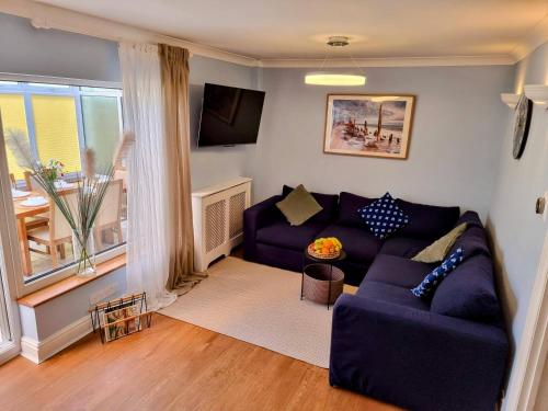 28 ExcellentStays - Heathrow - 5 Bedroom House