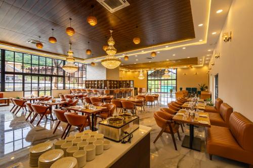 Restaurant, Axiom Resorts Luxury Cottages, Arambol in Arambol