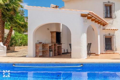 Villa Esmeralda by Abahana Villas - image 2