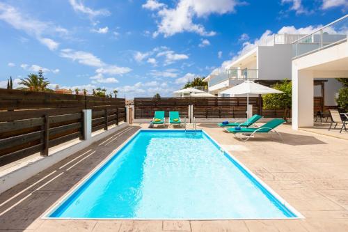 Villa Coral Bay 7, Peyia (photo 4)