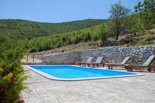 Holiday Villa Anna - Accommodation - Primorski Dolac