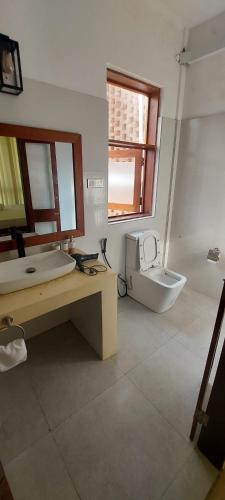  Triple Room image 6