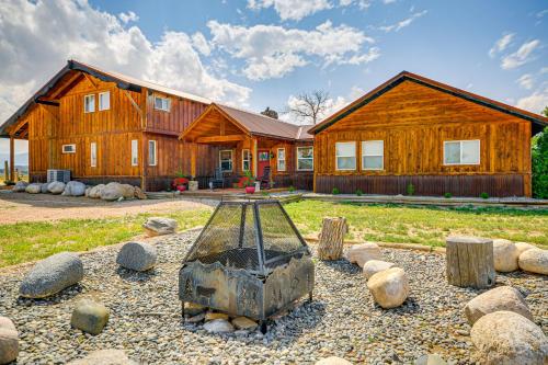 Private Clark Ranch Retreat with Mountain Views!
