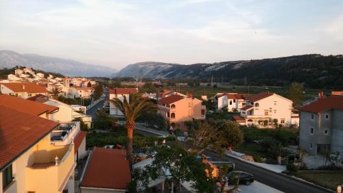 Apartment with Balcony image 3