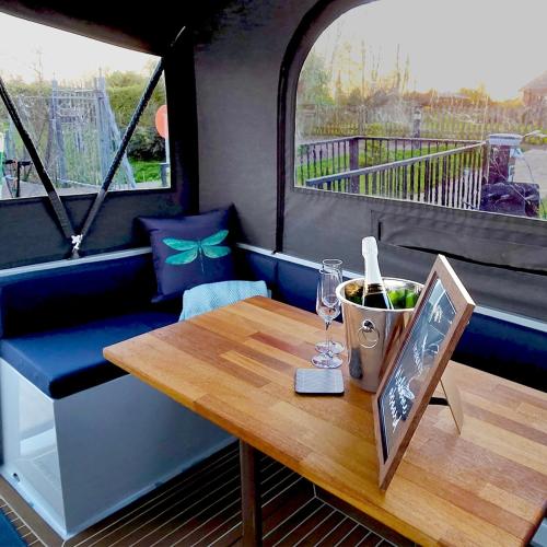 Erkély/terasz, Dragonfly at Aston Marina in Aston-by-Stone