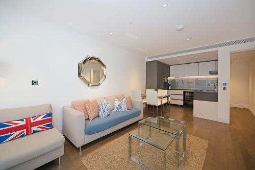 Two Bedroom Flat Central London - image 13