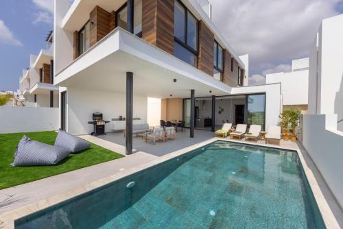 Villa with Private Pool image 7