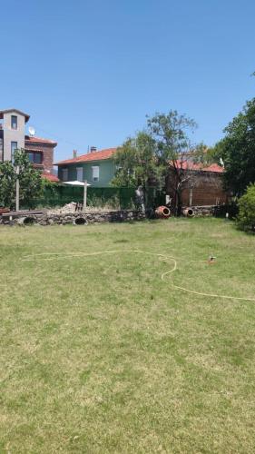 Apkārtne, Limon Çiçeği Apart (Limon Cicegi Apart) in Kadıovacık