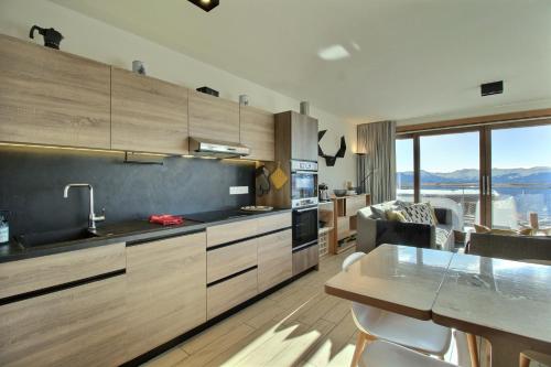 ARC 1600, LE RIDGE, Appartement 12 personnes Duplex Vue Montagne - Ski aux pieds - Sauna, Hammam, Piscine intérieure chauffée, Salle de sport & fitness, Arc 1600 (photo 5)