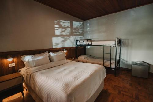 Quadruple Room with Terrace room in La Brume Casa