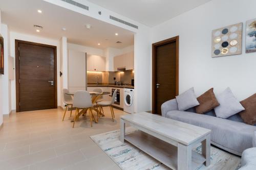 Ahlan HH - Luxury 2BR in Sobha Creek Vistas, Дубай (фото 3)