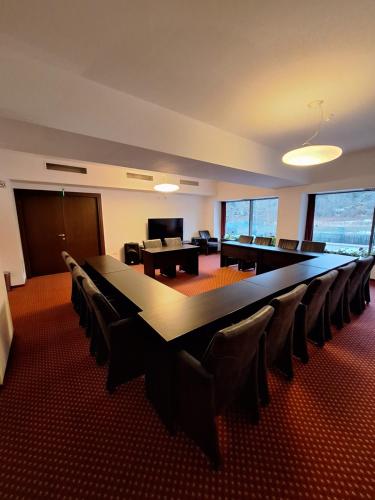 Hotel Carpați - image 11