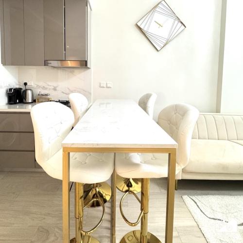 Stylish Pool View 1BR l Central Medyan Escape, Dubai (foto 3)