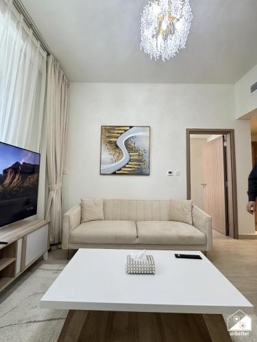 Stylish Pool View 1BR l Central Medyan Escape, Dubai (foto 8)