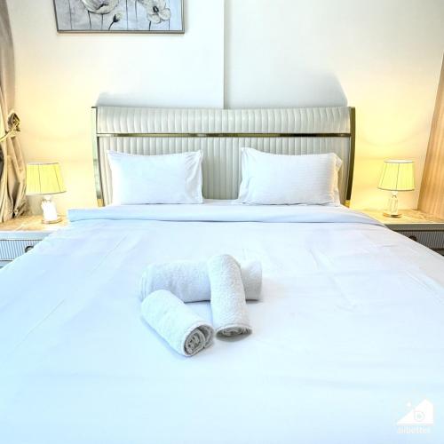 Stylish Pool View 1BR l Central Medyan Escape, Dubai (foto 4)