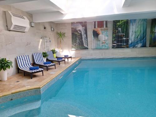 Piscină, Hotel Carpati in Predeal