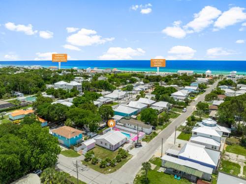 숙소 외관, Pink Prerogative Beach Bungalow with Private Pool in 파나마 시티 (FL)