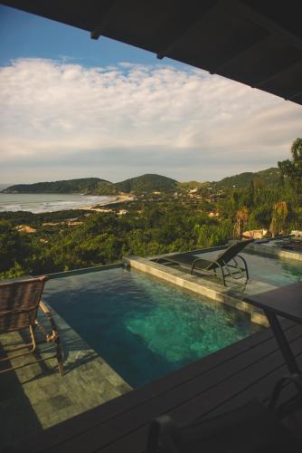 Suite with Pool View image 4
