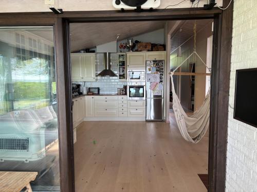 virtuve, Skateholm beach house in Beddingestrand