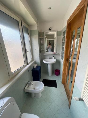 Bright and Cozy Studio Apartment near Trastevere Station, Roma (foto 8)