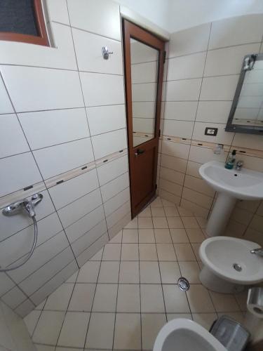 One-Bedroom Apartment with Balcony image 7