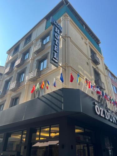 Öz Dünya Hotel, Istanbul