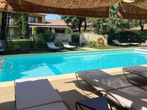 Logis Hôtel La Bastide De Grignan & Restaurant La Chênaie