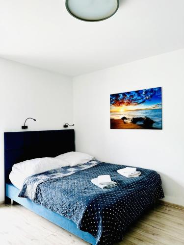 1 double bed, 1 twin bed