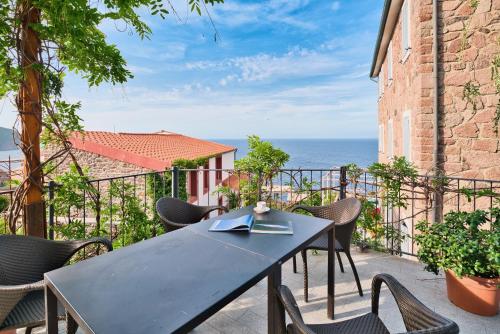 Вид, Il Saracino boutique suites in Капрайя