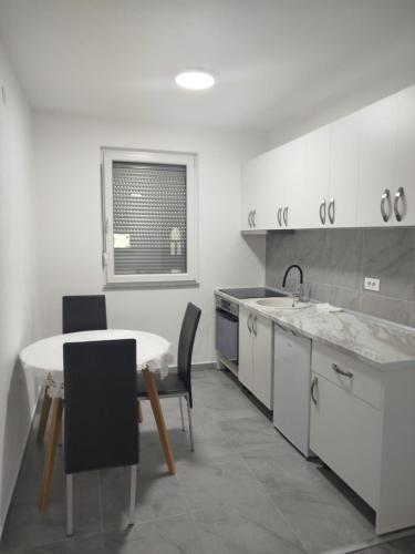 Apartman Dva brata Rajska plaza