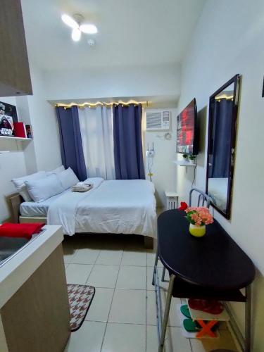 Trisha's Condotel Urban Deca Tower Edsa, Манила