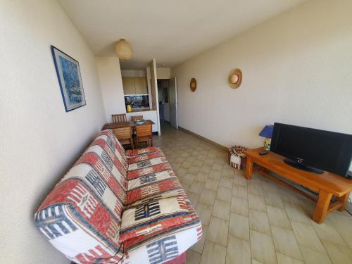 Two-Bedroom Apartment with Terrace image 6