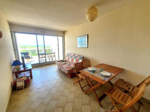 Two-Bedroom Apartment with Terrace image 5