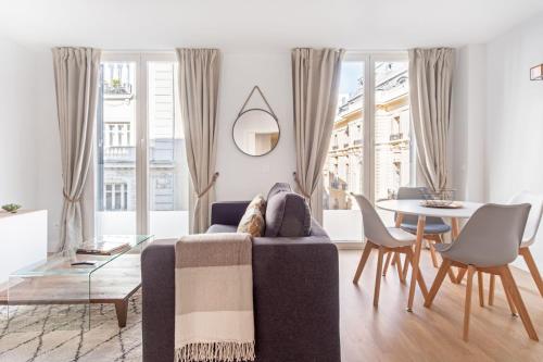 Cozy 1-Bed Apartment in Alonso Martínez, Madrid