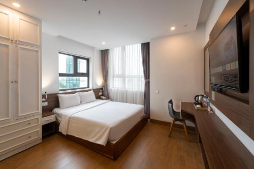 Double Room with Private Bathroom image 3