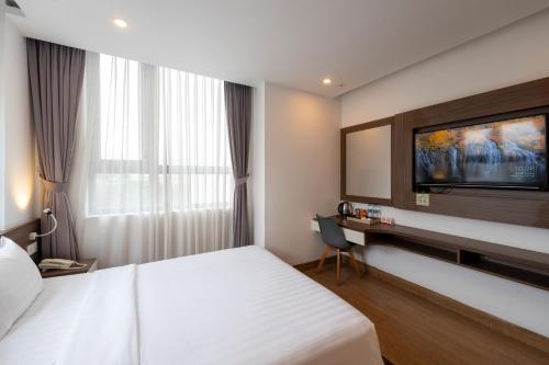 Double Room with Private Bathroom image 2