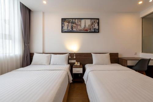 Twin Room with View image 2