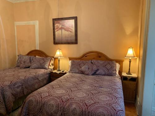 2 double beds