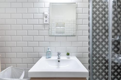 Apartment image 8