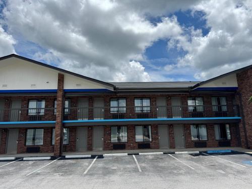 Days Inn by Wyndham Clanton AL - 숙소 외관