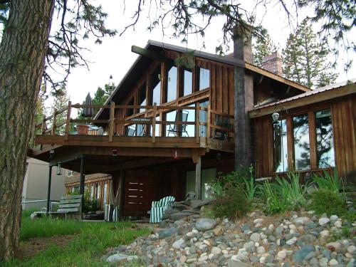 Whitebird Summit 5- room Lodge in Vaitbirda (ID)