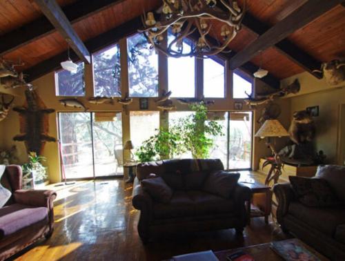 Whitebird Summit 5- room Lodge in Vaitbirda (ID)