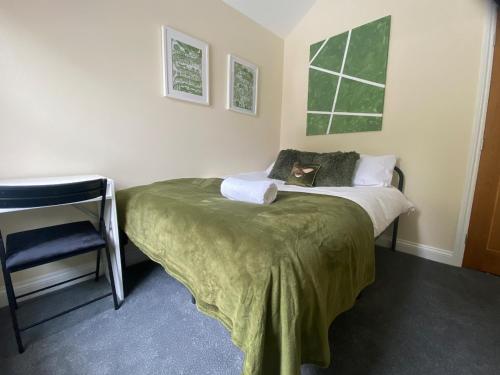 Work-Friendly Four Bedroom Getaway - Free WiFi -Sleeps 9, Birmingham (fotografie 9)